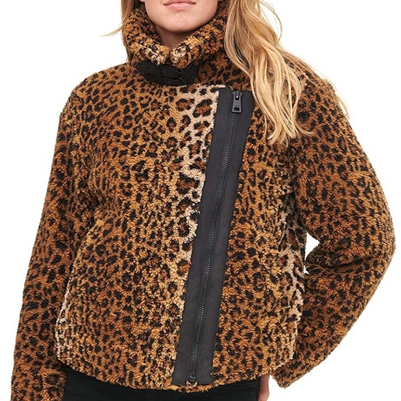 NWT Levi’s Megan Leopard Sherpa Moto Jacket XS SFH - Picture 8 of 13